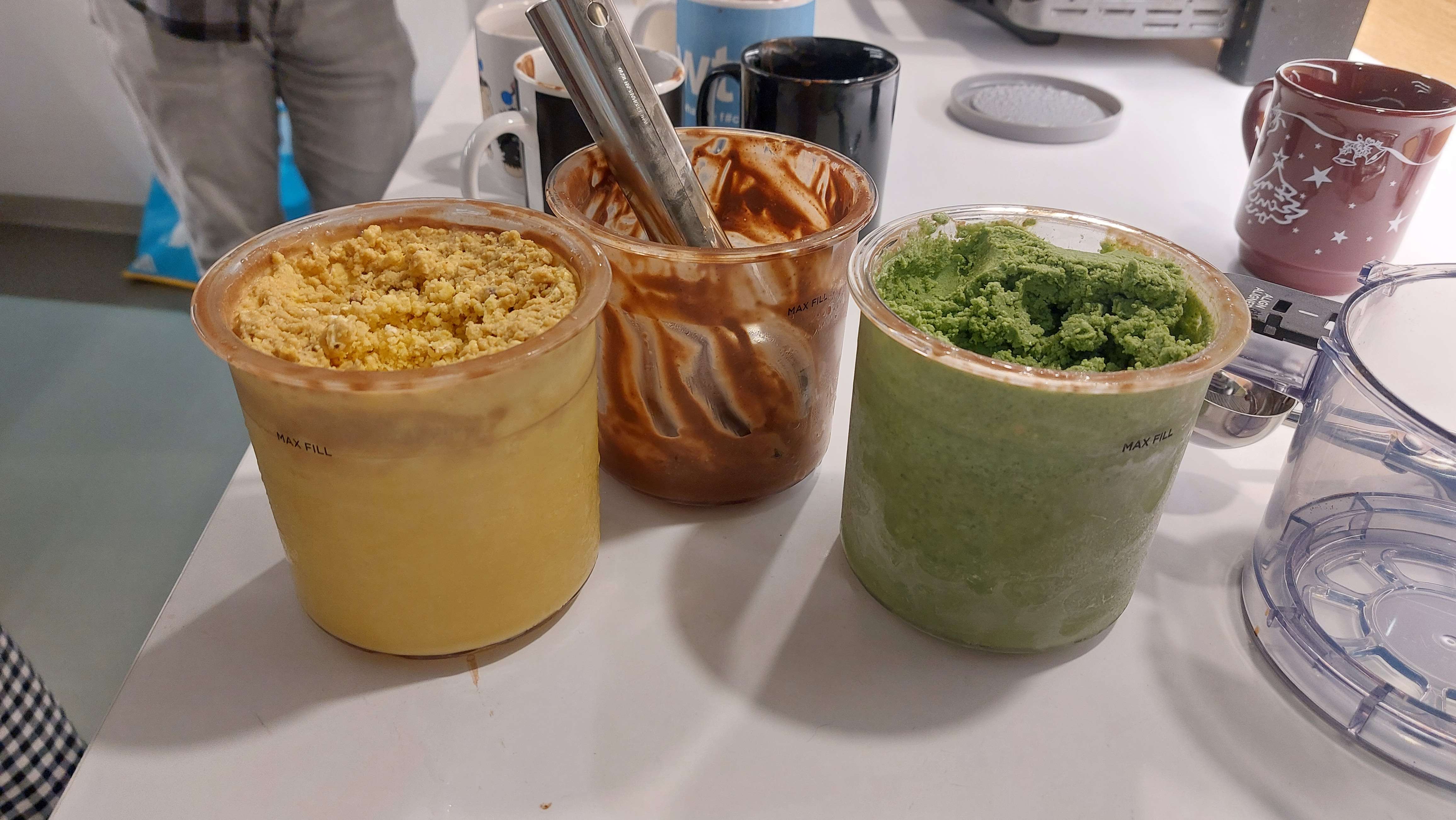 Rucolahüttenkäseeis